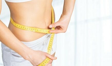 Körperübungen zum Abnehmen an den Seiten und am Bauch